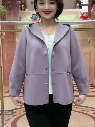 纯色纽扣连帽外套上衣妈妈装#春秋新款#时尚气质#宽松显瘦#面料柔软舒适#保暖又好看