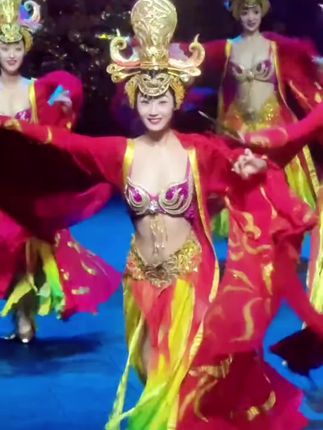 质疑纣王 理解纣王 纣王的快乐,点击左下↙️链接#纣王的快乐 #理解纣王 #杭州宋城千古情 #杭州宋城 #纣王 @DOU+上热门