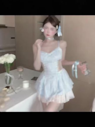 仙女连衣裙2025夏季新款法式小众气质收腰显瘦性感吊带a字短裙子#爱了爱了 #可爱甜妹 #约会穿搭 #性感睡衣 #赫本风在逃公主长裙
