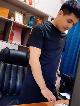 #阳光帅气 #气场全开 #男人味十足 #气质范 @巨量千川