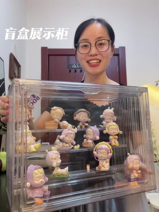 透明盲盒收纳柜,阶梯式的,每个娃娃都可以清楚的看到 #盲盒收纳盒 #盲盒展示架 #收纳整理