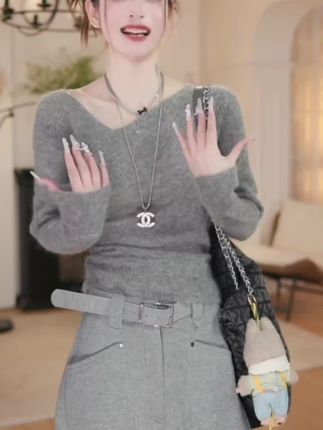 穿喜欢的衣服,做热爱的事情,自信不是天生的,是自己给的安全感#轻松拿捏慵懒风穿搭#早秋穿搭公式来了#早秋节感穿搭气质顶满#早秋不费力显贵穿搭#休闲百搭