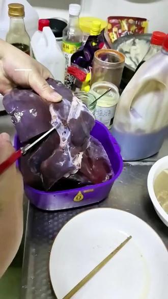 #随机馋哭一个河南孩子 #老家河南#小时候的味道 #盐焗肝 #朴实无华的美味 相同的食材用不同的烹饪方式就会呈现不同的味蕾盛宴…