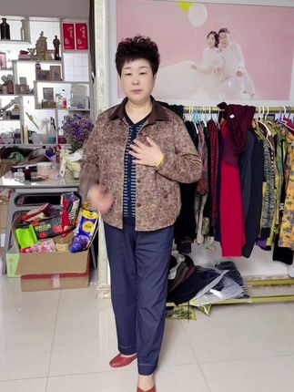 休闲外套,自在穿搭,秋天的快乐,就是这样简单!@河南你华哥李妈妈