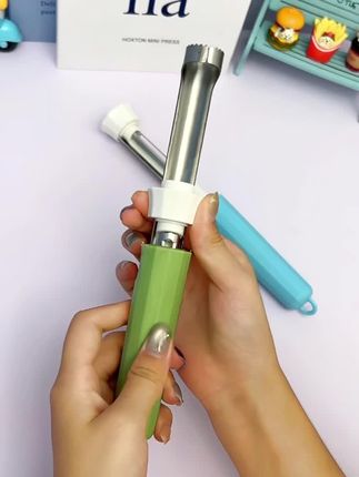 【25年新款】多功能削皮刀,专为水果设计,不锈钢材质,去核取芯超实用。#削皮刀 #厨房好物 #水果刀 #取芯器