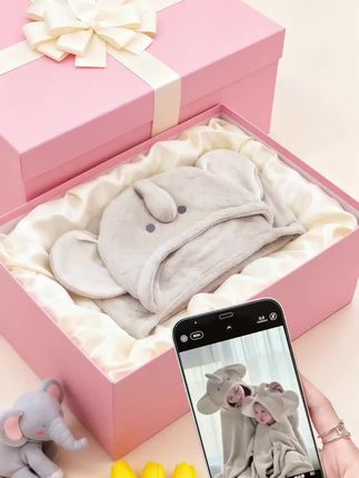 秋冬必备小飞象斗篷浴巾!一披即暖超省心👶✨ 珊瑚绒吸水+连帽设计,洗澡不怕温差着凉! 🦣 快速吸水:擦一擦秒干,拒绝湿漉漉 🐘 珊瑚绒面料:柔软亲肤,贴脸也舒服 ✅ 连帽斗篷设计:保暖锁温,干发帽都省了 ✅ 一巾多用:浴巾/盖毯/小斗篷,实用性MAX ✅ A类安全认证:无荧光剂,啃咬拉扯都不怕 💡 懒人妈妈福音!点击下单,让娃爱上洗澡时光👇 #宝宝浴巾 #母婴好物 #秋冬必备 #育儿神器 #珊瑚绒斗篷@抖加🔥上热门🔥dou+🔥热点宝 @热点宝