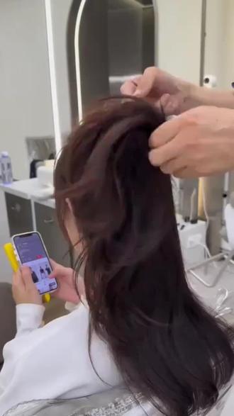 巨显脸小的半扎发 #日常发型 #简单好看发型 #手残党也能学会的发型 #美出高级感