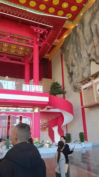 连霍高速洛阳服务区开业第一天