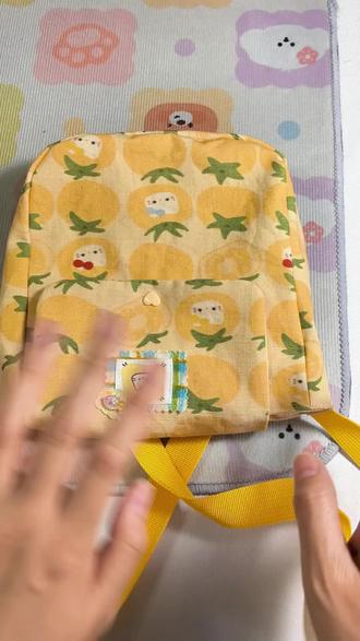 缝纫日常‖翻盖斜挎包~ 成品尺寸17*18*5~#真实生活分享计划 #针线活每天更新 #缝纫日常 #手作副业 #创作者中心