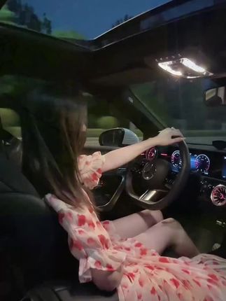 车载拍摄支架大吸盘车载手机支架自拍直播车内拍摄支架汽车侧窗户#车载拍摄支架 #拍摄支架 #车载手机支架 #车内拍摄支架 #手机支架