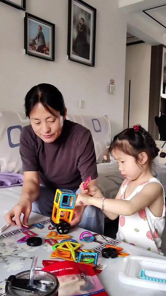 炖排骨蒸米饭配上西红柿鸡蛋,这顿饭的含金量直接拉满,这就是“家的味道”#家常菜#母爱#人间烟火#全面营养一马当先 #拼豆