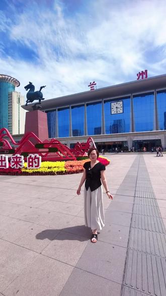 来兰州别瞎买特产!本地人整理伴手礼清单,不花冤枉钱,送人自留都合适✨把兰州的黄河烟火气,打包成伴手礼带回家🌉#兰州伴手礼 #兰州旅游攻略 #心动目的地 #兰州旅行攻略