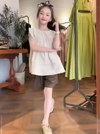 三分长相,七分打扮,女孩子从小就要多给她尝试不同风格,提高穿衣品味, 她会更自信#我要上热门 #生女儿就要这样穿 #高品质童装 #甜美穿搭 #生女儿就是用来打扮的 @抖加🔥上热门🔥dou+🔥热点宝 @DOU+小助手 @巨量千川