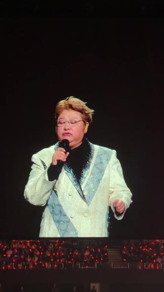 老韩太亲切了!花絮太多,根本发不完……#韩红西安演唱会