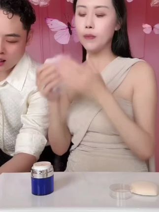 #粉霜推荐 #粉霜排行榜前十名 小蓝罐粉霜,好不好用上脸就知道,持久不脱妆不卡粉,打造高级妆感,出门真的离不开它#防水防汗不晕染 #黛莱晳