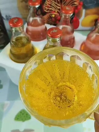 承载着70 80后的记忆,就是这个飞象小香槟,气泡十足,口感香甜,也是长大后难以忘怀的记忆#好喝不贵 #饮品 #价格不贵经济实惠 #网红饮料 #小香槟汽水