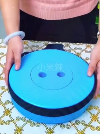 #创作灵感 喜欢出门散步的带上这个伸缩凳子随时随地休息#实用好物 #好物推荐🔥 #非常方便实用 #强烈推荐 @DOU+上热门 @巨量引擎小助手 @DOU+小助手
