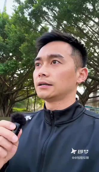 你们知道蜻蜓用方言怎么说吗?#即梦AI #AI分身戏精大赛 #我的AI分身杀疯了 #街头采访 #街头挑战