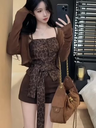 #辣妹穿搭 #时尚女装#面料柔软舒适 #今天穿什么 #今日分享