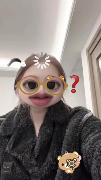 姐妹们!这两天发生了很多事下次和我见面的时候说吧!这事一人说一遍得累死我 ,还有互联网不要妖魔化香港了!#张艺兴 #吴世勋 #朴灿烈#香港