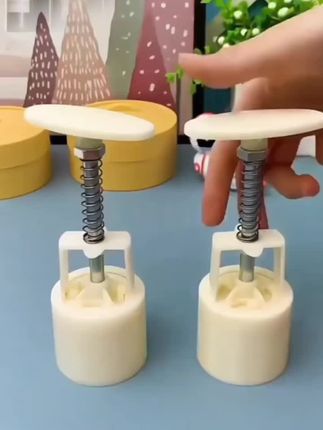 中秋DIY冰皮月饼,照着做就行! 简单容易操作,和孩子一起动手超有意义#月饼DIY #冰皮月饼教程 #中秋亲子时光 #月饼模具推荐#点心美食