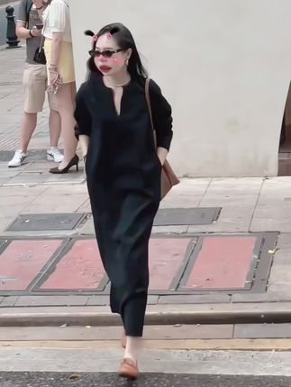 大码早秋新款梨型身材穿搭高级感连衣裙女设计感宽松洋气显瘦长裙