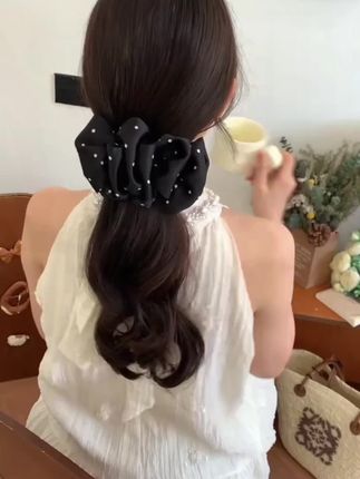 巨显发量!横着夹!新款褶皱云朵泡泡波点碎花甜妹氛围,感香蕉发夹#头饰发饰 #头饰搭配 #发饰 #简单发型 #仙女必备