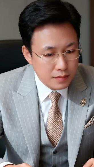 大火过后只剩200元,唐三妹出嫁后仍和哥哥齐心重建老宅!有没有姐妹嫁出去,还和娘家兄妹一起盖房的?#阿刚洞察 #唐三妹 #暖心瞬间 #民生真相 #兄妹情深