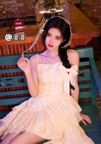 爱豆谈恋爱就是辜负真心 要吞一万根针 他们在同龄人最迷茫年纪 有人为他们做清晰职业规划 最好朋友在身边 赚着同龄人根本不敢想钱 有着万千少女捧上一颗颗真心 真就像那句话 金钱 爱 地位都给你了 你还想要爱情吗?#鞠婧祎 #正能量