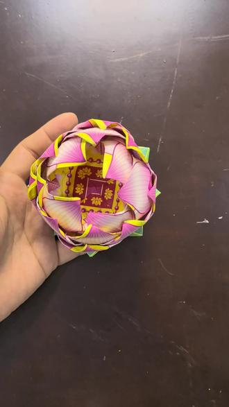 菩提莲花底座折纸教程 菩提莲花底座折纸教程#传统文化手工制作 #菩提莲花折纸 #莲花底座教程 #底座折纸 #民俗折纸