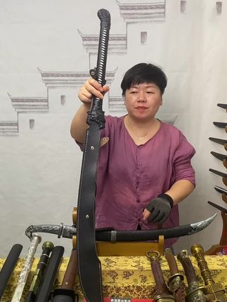 #牛尾刀#工艺品#男人的玩具#冷兵器#龙泉宝刀@DOU+上热门
