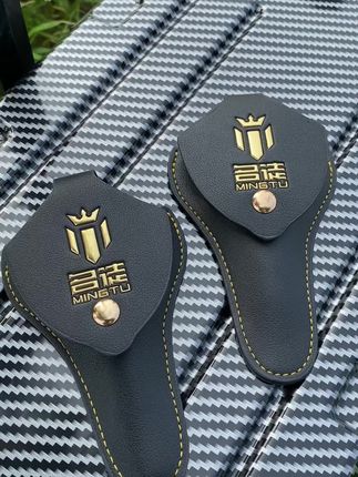 免打孔剪刀套 烫金logo 皮革材质 高颜值#剪刀套 #名徒钓具 #免打孔剪刀套 #好物推荐🔥