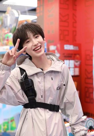 哦哦 你奇哥依旧不吃压力#向全世界安利左奇函 #出发哥左奇函