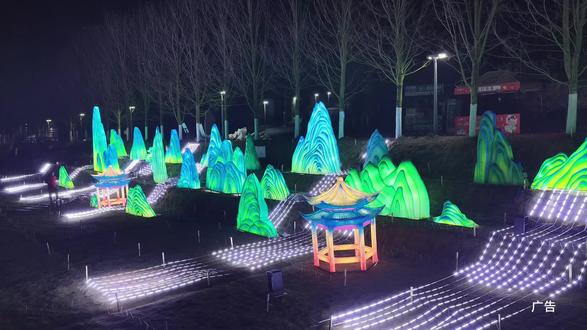 贵州人春节去哪儿?阳光谷旅游度假区刚官宣开启,王炸特惠别错过!新春灯会把夜空点亮,巨型蘑菇灯、奇幻森林灯怎么拍都出片,古风NPC巡游互动像穿越,川剧变脸的绝活、魔术小丑的搞笑,还有庙会街的烟火气。 第一波特惠超划算,刷到就囤,不去能退,带上家人冲就对了! #阳光谷新春灯会#阳光谷旅游度假区 #亲子游玩好去处 #春节 #亲子时光