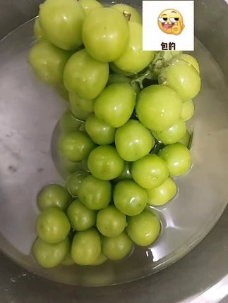 阳光玫瑰热水里泡一泡再吃