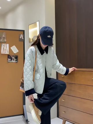 2025秋冬新款设计感超好看轻薄棉服短外套女韩系时尚洋气夹克上衣#洋气减龄 #棉服也能穿出时尚感