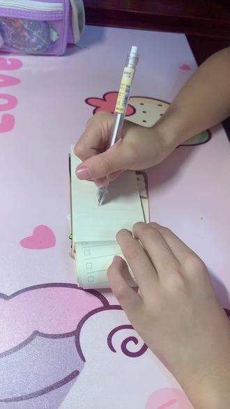 今天画的这个小女孩是小丸子哦!#可爱简笔画