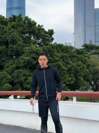 喜欢运动的兄弟啊,直接入手啦!#运动穿搭 #运动套装 #健身 #跑步 #速干衣