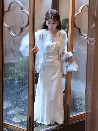2025夏季新中式立体重工钉珠吊带连衣裙开衫时尚气质显白两件套女#新中式吊带连衣裙#时尚气质两件套@抖音小助手 @抖加上热门