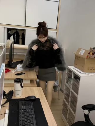 太美了#蕾丝衫 3d立体植绒的#精致女人必备 #内搭外穿都好看