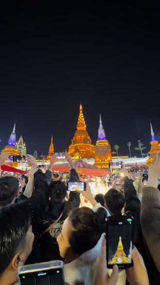 祝您2026新年天天快乐!
分享西双版纳10分钟跨年烟花#记录真实生活 #西双版纳我爱你 #嘎汤帕节
