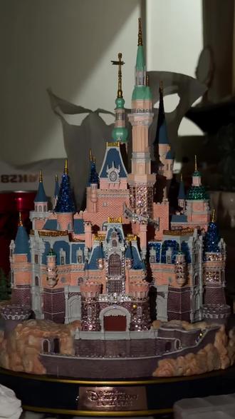 你们说我这座城堡180万?#施华洛世奇 #迪士尼城堡 #宋黛 #宋黛求婚 #宋黛cony