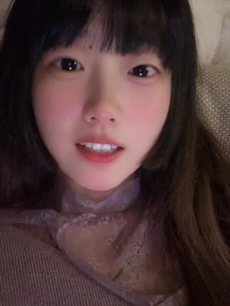 人们传颂勇气 而我全心全意 爱你哭泣的心