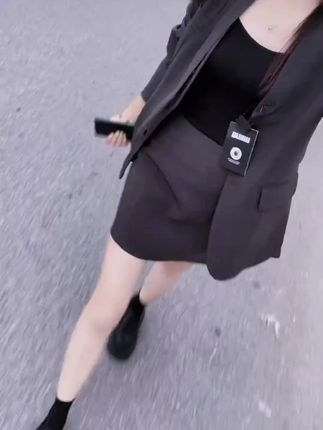 【尚拉娜】V领西装长袖2025秋季女装新款时尚显瘦休闲百搭西服#谢谢抖音平台