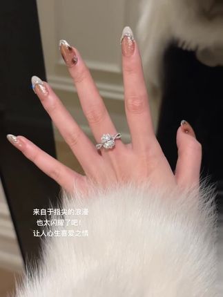 璀璨夺目的一枚戒指,戴在手上也太好看了!而且这个戒指太闪了#戒指#璀璨#闪耀#戒指推荐#戒指分享