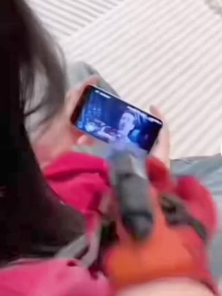 蜘蛛发射器儿童玩具枪小男孩子英雄侠黑科技吐丝手套可发射礼物#不可思议 #还有这种操作 #这波操作很秀 #快来围观 #爱了爱了