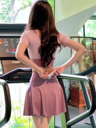 #秀出好身材 #健身女装套装 #甜美穿搭 #瑜伽服 #夏天该有的样子