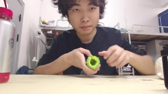 没钱我就这个吃#美食教程 #忧郁男神的烦恼