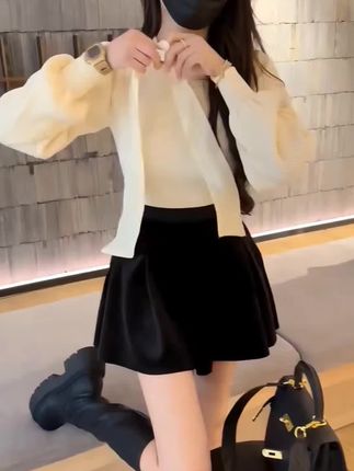 小香风时尚蝴蝶结上衣套装女秋冬小个子搭配显高洋气#丝绒裙两件套#小个子显高显瘦穿搭#高级感穿搭 #美不美你说了算