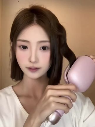 哇塞,随便一夹就好看的#法式慵懒蛋蛋卷 我真的太爱了~#手残党也能学会的发型 #蛋蛋卷 #发型教程